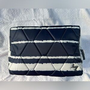 ❤️Lug Bumper Navy Stripe Cosmetic Case,
plain indigo oversized puller. 
Unisex
